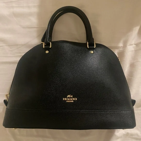 coach - Picture 1 of 7